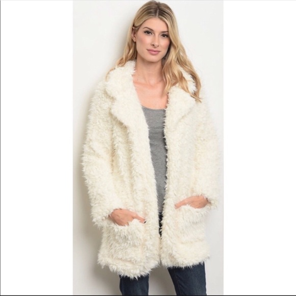 Shaggy teddy bear coat! It’s here! 😍boutique item - Picture 3 of 16